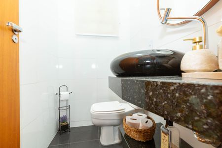 Apartamento à venda com 198m², 3 quartos e 3 vagasBanheiro 3