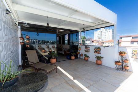 Apartamento à venda com 198m², 3 quartos e 3 vagasCobertura