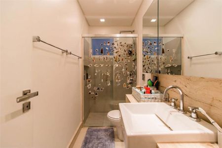 Apartamento à venda com 261m², 4 quartos e 4 vagas