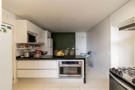 Apartamento à venda com 261m², 4 quartos e 4 vagas