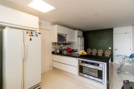 Apartamento à venda com 261m², 4 quartos e 4 vagas