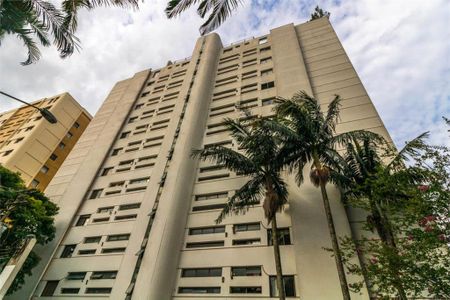 Apartamento à venda com 261m², 4 quartos e 4 vagas