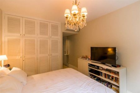 Apartamento à venda com 261m², 4 quartos e 4 vagas