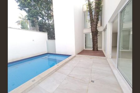 Casa à venda com 400m², 4 quartos e 5 vagas