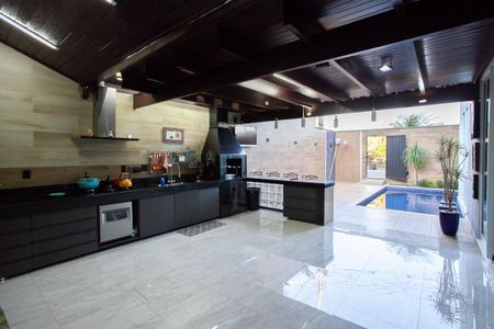 Casa de condomínio à venda com 380m², 4 quartos e 4 vagas Casa de condomínio à venda com 380m², 4 quartos e 4 vagasEspaço Gourmet