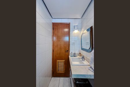 Apartamento à venda com 82m², 4 quartos e 2 vagasBanheiro