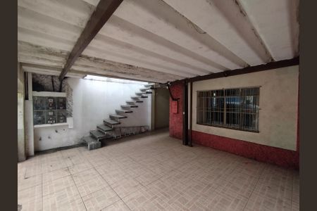 Casa à venda com 150m², 5 quartos e 2 vagas Casa à venda com 150m², 5 quartos e 2 vagasGaragem