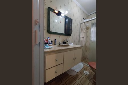 Casa à venda com 150m², 5 quartos e 2 vagas Casa à venda com 150m², 5 quartos e 2 vagasCasa 2 Banheiro