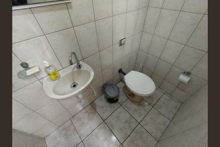 Casa à venda com 150m², 5 quartos e 2 vagas Casa à venda com 150m², 5 quartos e 2 vagasCasa 3 Banheiro