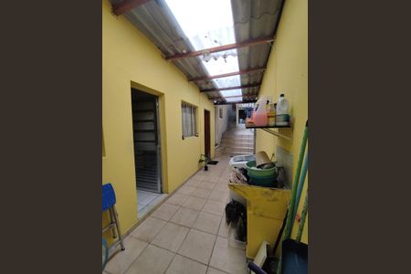 Casa à venda com 150m², 5 quartos e 2 vagas Casa à venda com 150m², 5 quartos e 2 vagasQuintal