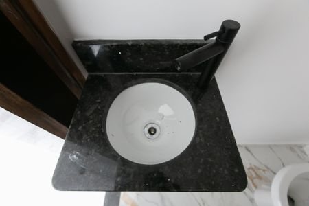 Apartamento à venda com 82m², 2 quartos e 1 vaga Apartamento à venda com 82m², 2 quartos e 1 vagaLavabo