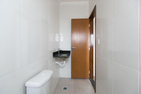 Apartamento à venda com 82m², 2 quartos e 1 vaga Apartamento à venda com 82m², 2 quartos e 1 vagaBanheiro da Suíte 2