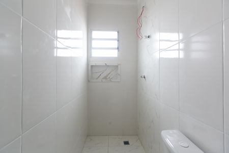 Apartamento à venda com 82m², 2 quartos e 1 vaga Apartamento à venda com 82m², 2 quartos e 1 vagaBanheiro da Suíte 1