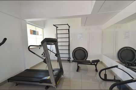 Apartamento à venda com 70m², 3 quartos e 2 vagas Apartamento à venda com 70m², 3 quartos e 2 vagasÁrea comum - Academia