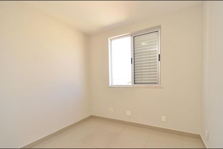 Apartamento à venda com 70m², 3 quartos e 2 vagas Apartamento à venda com 70m², 3 quartos e 2 vagasQuarto 2