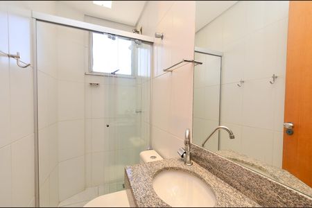 Apartamento à venda com 70m², 3 quartos e 2 vagas Apartamento à venda com 70m², 3 quartos e 2 vagasBanheiro Social