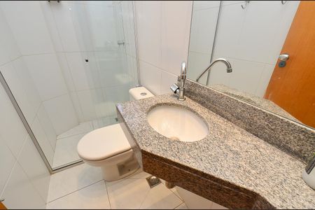 Apartamento à venda com 70m², 3 quartos e 2 vagas Apartamento à venda com 70m², 3 quartos e 2 vagasBanheiro Social