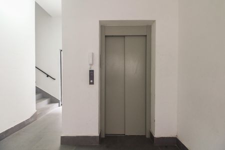 Apartamento à venda com 45m², 2 quartos e sem vaga Apartamento à venda com 45m², 2 quartos e sem vagaCondomínio