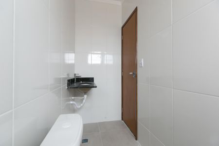 Apartamento à venda com 82m², 2 quartos e 1 vaga Apartamento à venda com 82m², 2 quartos e 1 vagaBanheiro da Suíte 1