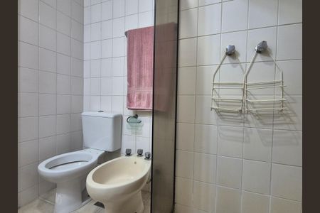 Apartamento à venda com 110m², 3 quartos e 1 vaga Apartamento à venda com 110m², 3 quartos e 1 vagaBanheiro da Suíte