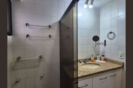 Apartamento à venda com 110m², 3 quartos e 1 vaga Apartamento à venda com 110m², 3 quartos e 1 vagaBanheiro da Suíte