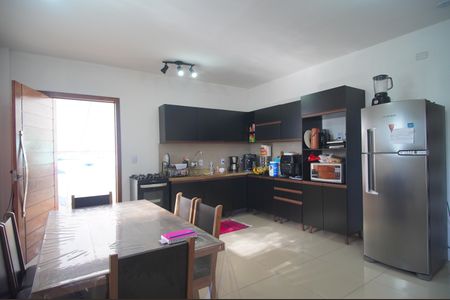 Casa à venda com 270m², 2 quartos e 2 vagasCozinha