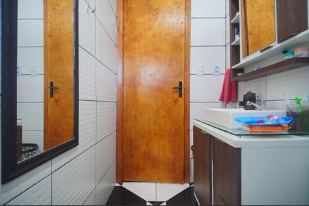 Casa à venda com 270m², 2 quartos e 2 vagasBanheiro 1