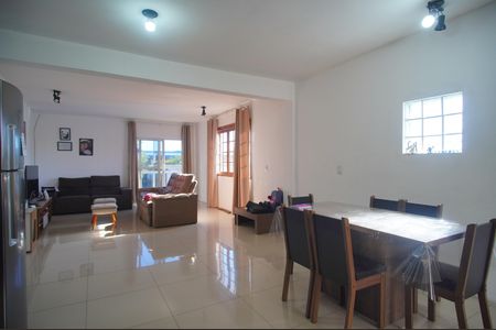 Casa à venda com 270m², 2 quartos e 2 vagasCozinha