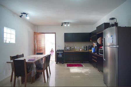 Casa à venda com 270m², 2 quartos e 2 vagasCozinha