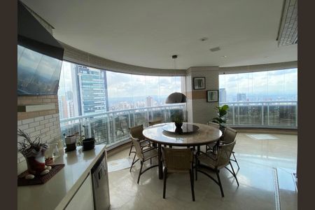 Apartamento à venda com 297m², 4 quartos e 6 vagas