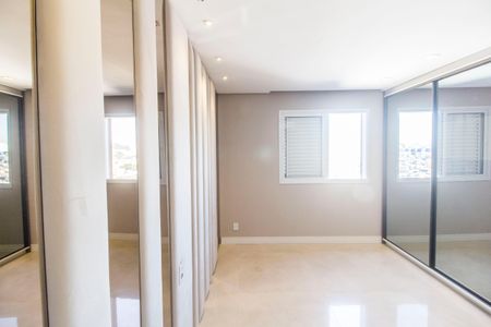 Apartamento à venda com 60m², 2 quartos e 1 vaga Apartamento à venda com 60m², 2 quartos e 1 vagaSuíte