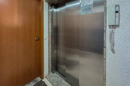 Apartamento à venda com 128m², 3 quartos e 2 vagasHall