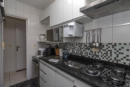 Apartamento à venda com 56m², 2 quartos e 1 vaga Apartamento à venda com 56m², 2 quartos e 1 vagaCozinha