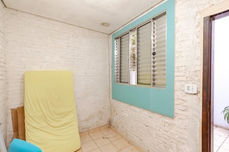 Casa à venda com 180m², 3 quartos e 2 vagas Casa à venda com 180m², 3 quartos e 2 vagasQuarto de Serviço