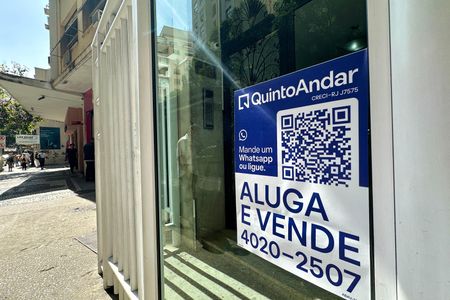 Apartamento para alugar com 180m², 3 quartos e sem vaga Apartamento para alugar com 180m², 3 quartos e sem vagaPlaquinha