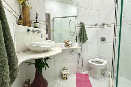 Apartamento para alugar com 180m², 3 quartos e sem vaga Apartamento para alugar com 180m², 3 quartos e sem vagaBanheiro Social