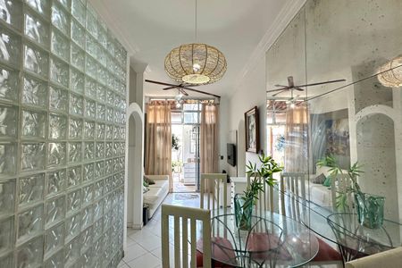 Apartamento para alugar com 180m², 3 quartos e sem vaga Apartamento para alugar com 180m², 3 quartos e sem vagaSala