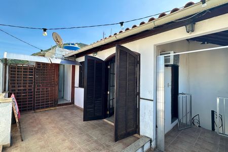 Apartamento para alugar com 180m², 3 quartos e sem vaga Apartamento para alugar com 180m², 3 quartos e sem vagaSuíte 01 Sacada