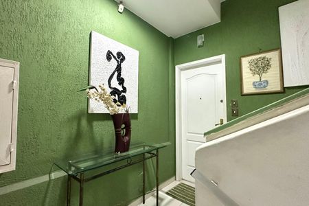 Apartamento para alugar com 180m², 3 quartos e sem vaga Apartamento para alugar com 180m², 3 quartos e sem vagaEntrada