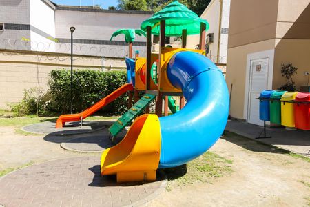 Apartamento à venda com 44m², 2 quartos e sem vaga Apartamento à venda com 44m², 2 quartos e sem vagaÁrea comum - Playground