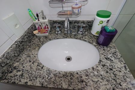 Apartamento à venda com 60m², 2 quartos e 1 vagaBanheiro da suíte