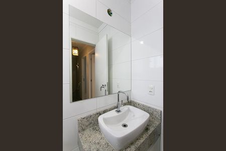 Casa de condomínio à venda com 150m², 3 quartos e 2 vagasBanheiro