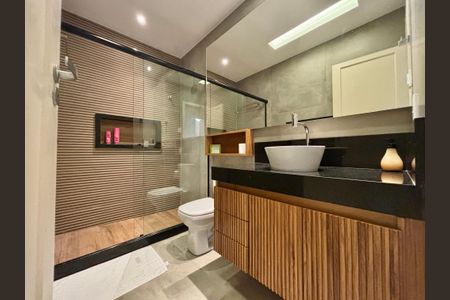 Apartamento à venda com 103m², 3 quartos e sem vaga Apartamento à venda com 103m², 3 quartos e sem vagaBanheiro social