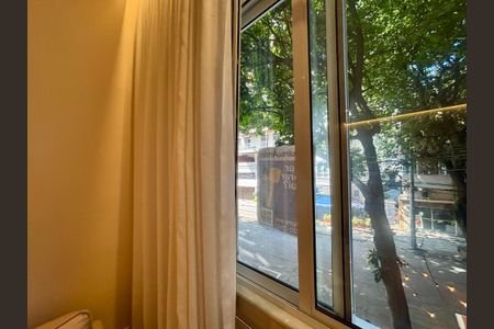 Apartamento à venda com 103m², 3 quartos e sem vaga Apartamento à venda com 103m², 3 quartos e sem vagaPlaca