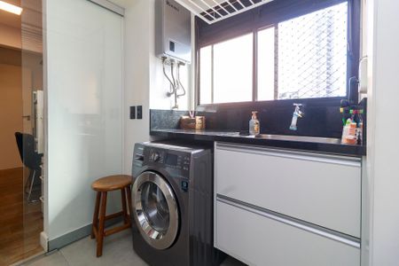 Apartamento à venda com 96m², 2 quartos e 2 vagas Apartamento à venda com 96m², 2 quartos e 2 vagasÁrea de Serviço