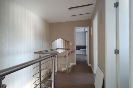 Casa de condomínio à venda com 180m², 3 quartos e 1 vaga Casa de condomínio à venda com 180m², 3 quartos e 1 vagaHall Social