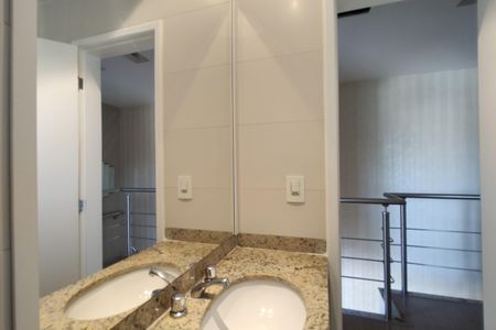 Casa de condomínio à venda com 180m², 3 quartos e 1 vaga Casa de condomínio à venda com 180m², 3 quartos e 1 vagaBanheiro Social