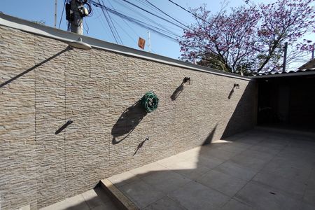 Casa de condomínio à venda com 180m², 3 quartos e 1 vaga Casa de condomínio à venda com 180m², 3 quartos e 1 vagaQuintal