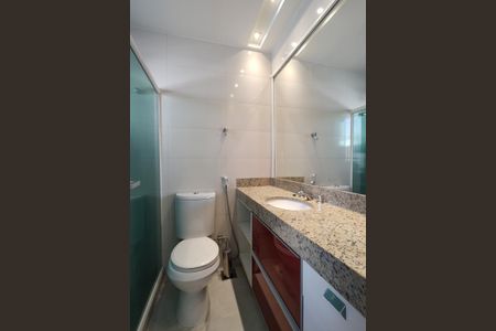 Casa de condomínio à venda com 180m², 3 quartos e 1 vagaBanheiro da Suíte