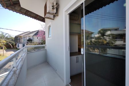 Casa de condomínio à venda com 180m², 3 quartos e 1 vaga Casa de condomínio à venda com 180m², 3 quartos e 1 vagaVaranda do Quarto 2